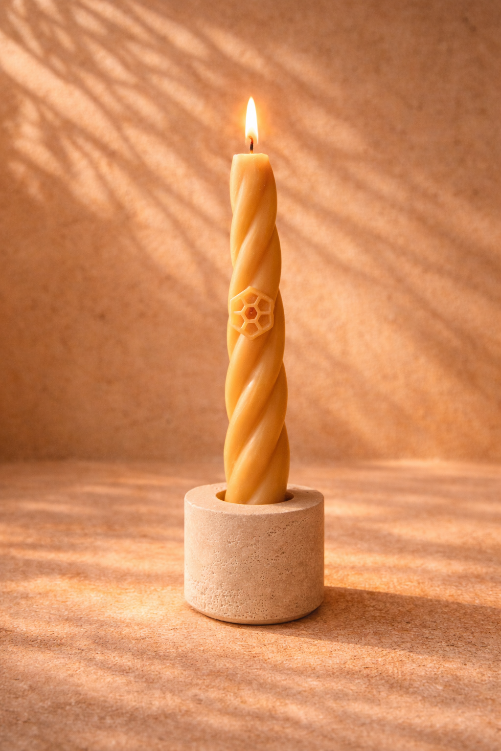 Travertine candle holder Bee